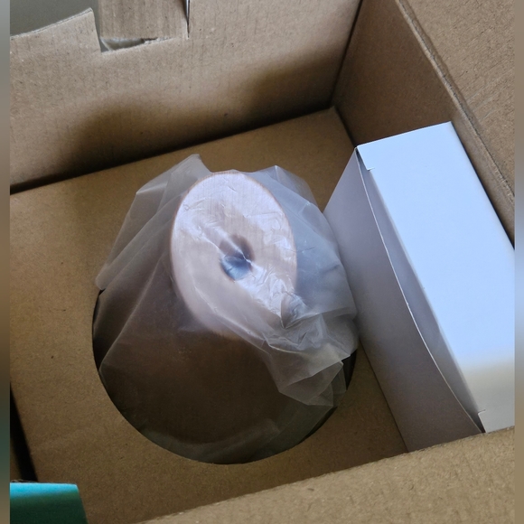 Sharper Image Ultrasonic Aromatherapy Diffuser - Picture 2 of 3